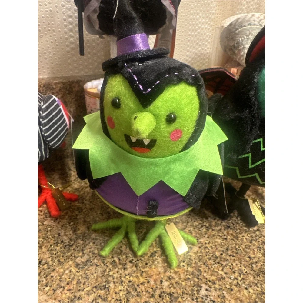 Set Of 4 Target Hyde & EEK Halloween‎ Birds Feathery Friends Smoke Free NWT